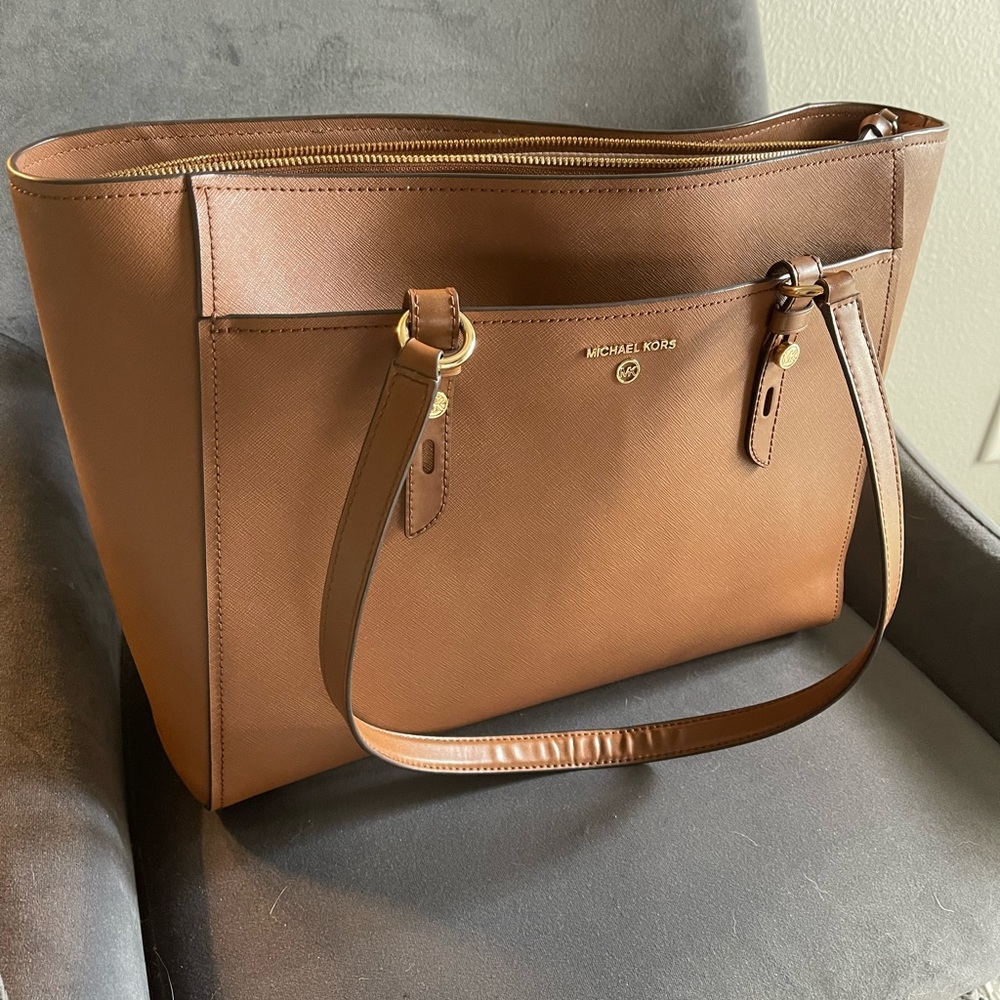 Micheal Kors Tote